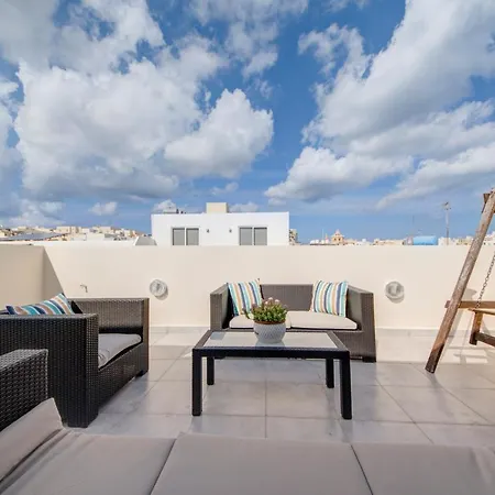 Sapphire Court Penthouse By Shortletsmalta * Sliema